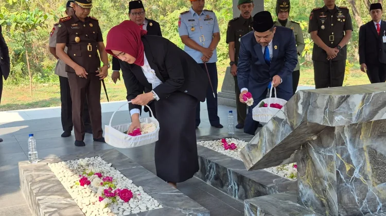 Astrid Widayani Pimpin Tabur Bunga Peringatan Serangan Umum Empat Hari Surakarta