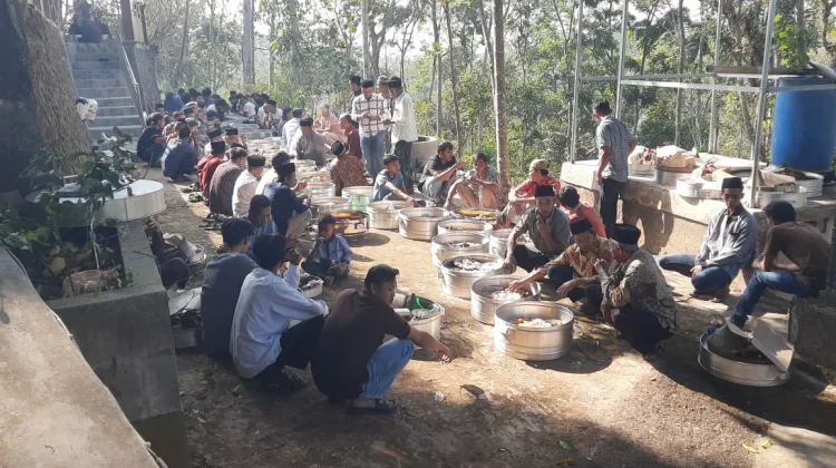 Melestarikan Budaya, Warga Gunung Wijil Boyolali Gelar Tradisi Sadranan Saparan