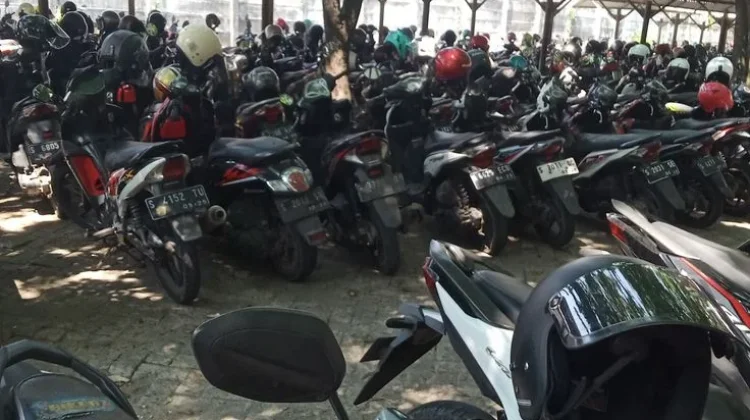 Bebas Biaya Parkir, Momentum Solo Benahi Pelayanan hingga Nasib Juru Parkir