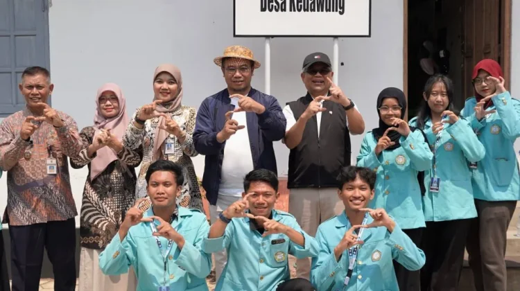 Cek KKN Mahasiswa di Sragen, Rektor UNS Dorong Literasi dan Potensi Wisata