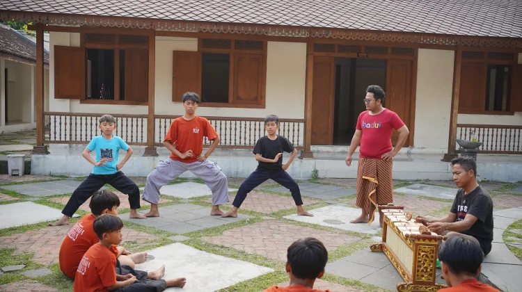 ISI Surakarta Kembangkan Dolanan Bocah untuk Pembelajaran Seni Anak