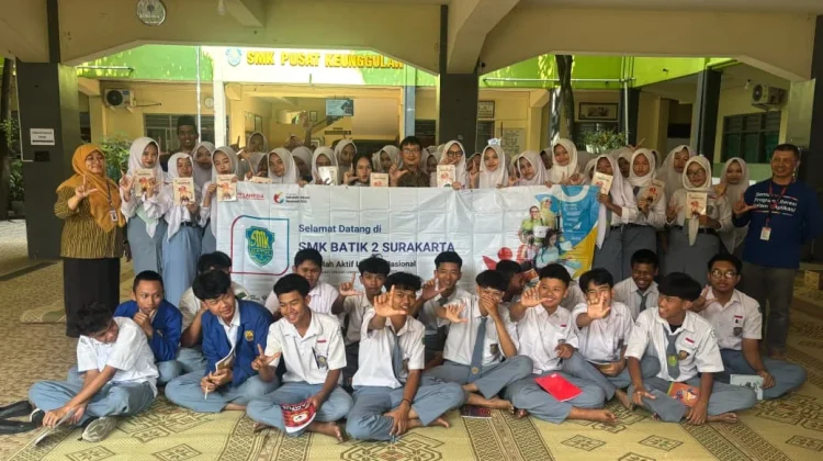 Perkuat Literasi Mahasiswa PLP UMS dan SMK Batik 2 Surakarta Gelar Seminar