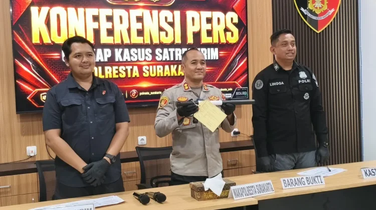 Tongkat T Satpam Dipakai untuk Mengeroyok Pengendara di Pasar Harjodaksino Solo