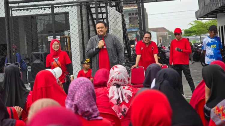 Sambut HUT Ke-81 RI, Warga Masaran Senam Sehat, DPRD Senggol Anggaran Olahraga