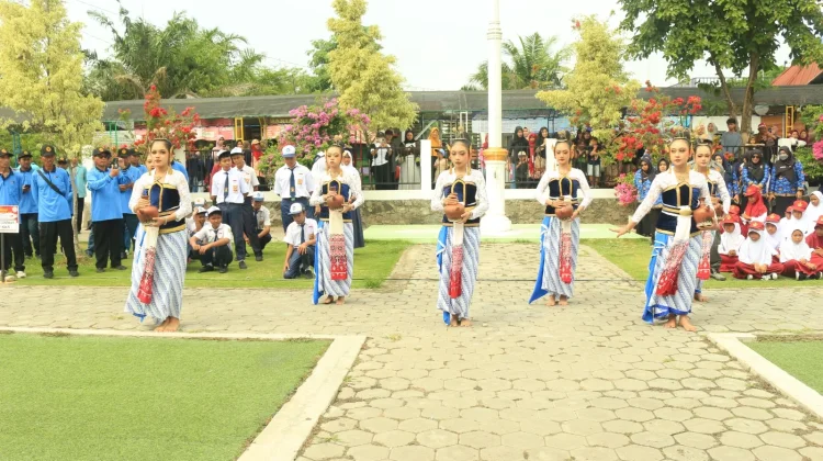 KKN ISI Surakarta Visualisasikan Umbul Kemanten lewat Tari Tirtadhara
