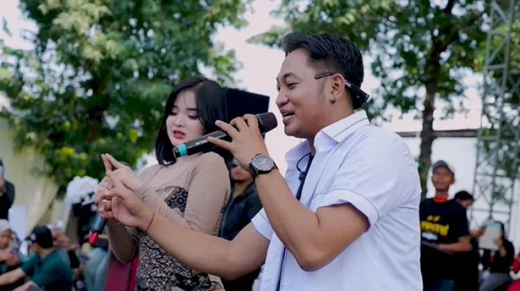 Lirik Lagu Salah Apa - Laila Ayu ft. Irwan Krisdiyanto
