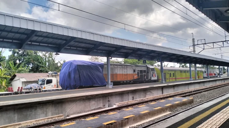Evakuasi KA Malabar Tuntas, Perjalanan Kereta Kembali Lancar