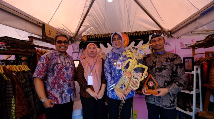 Hadiri Pembukaan Pameran UMKM di Provinsi Jateng, Astrid Apresiasi Penyelenggara