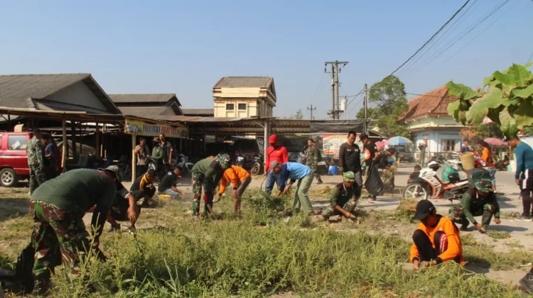 Sambut HUT TNI, Kodim 0723/Klaten Gelar Karya Bakti Peduli Sampah di Pedan