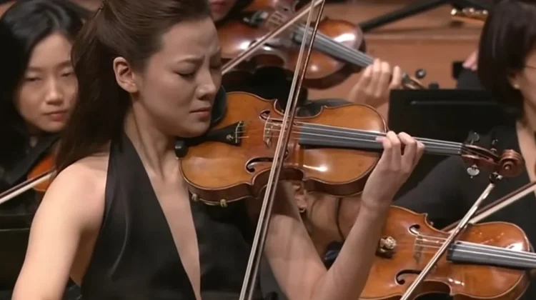 Clara-Jumi Kang, Biola yang Menghidupkan Nuansa Skotlandia dalam Karya Max Bruch
