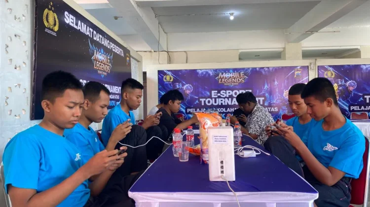 Puluhan Pelajar Karanganyar Beradu Bakat di Turnamen Esport Polsek Colomadu