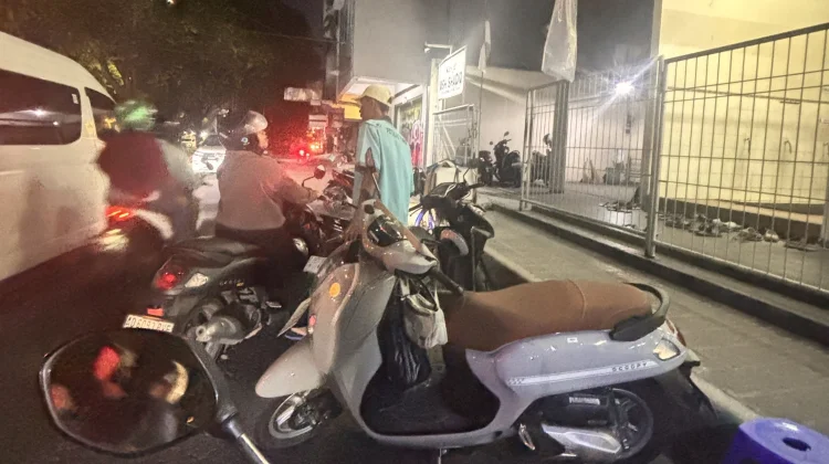 Viral Parkir Rp2.000 di Masjid Ash Shadiq Solo, Warga: Meresahkan