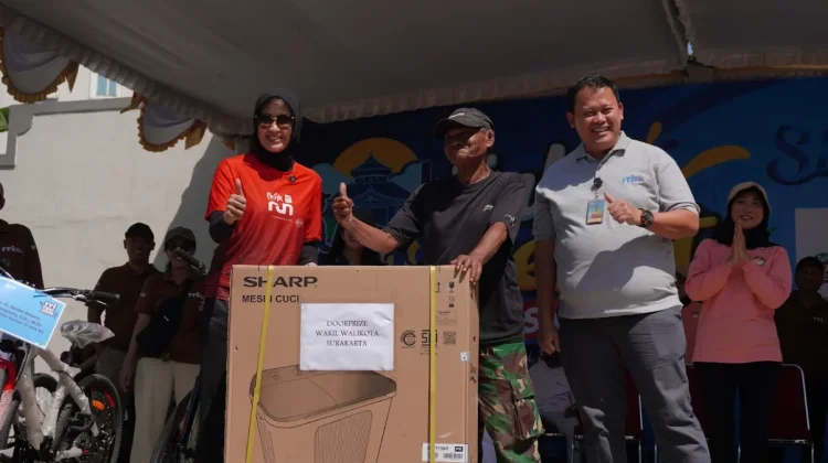 Wawali Astrid Apresiasi Jalan Sehat RRI Surakarta yang Dekatkan Masyarakat