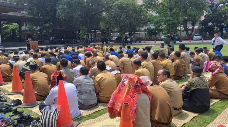 Pemkot Surakarta Menggelar Salat Istisqa untuk Meminta Hujan Turun