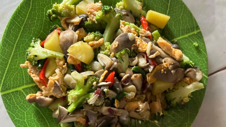 Tumis Jamur Brokoli, Simpel tapi Menggoda
