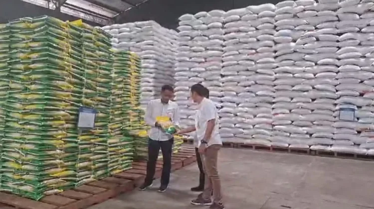 Bulog Surakarta Pastikan Stok Beras 94.000 Ton Aman hingga Enam Bulan