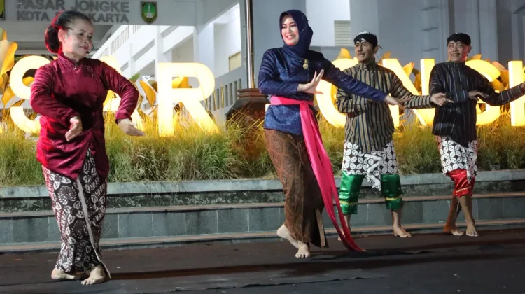 Astrid Widayani Tampil dalam Ketoprak Roro Hoyi di Gelar Budaya Pajang