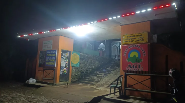 Kebakaran di Lereng Lawu Magetan, Jalur Pendakian Karanganyar Ditutup Sementara