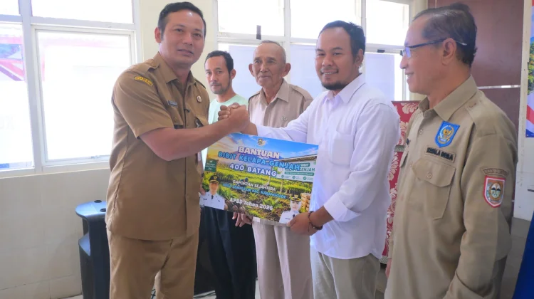 Pemkab Boyolali Salurkan Bantuan Pertanian untuk Petani Karanggede