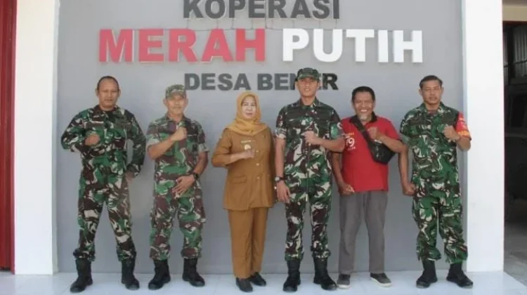 Dandim Klaten Tinjau KDKMP Desa Bener dan Vicon Bersama Wapang TNI