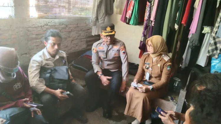 Kapolsek Jebres Beri Dukungan kepada Keluarga Guntur, Korban Kapal Virgo