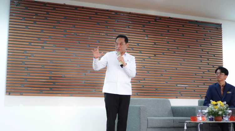 Kuliah Umum FK UMS, Wamenkes Bahas Tantangan Dokter dan Tenaga Medis