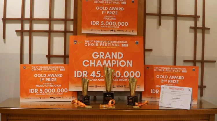 Voca Erudita UNS Sabet Gelar Grand Champion PICF 2026 di Jakarta