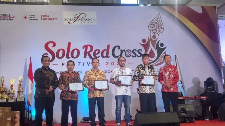 PMI Surakarta Apresiasi Pendonor 100 Kali di Red Cross Festival