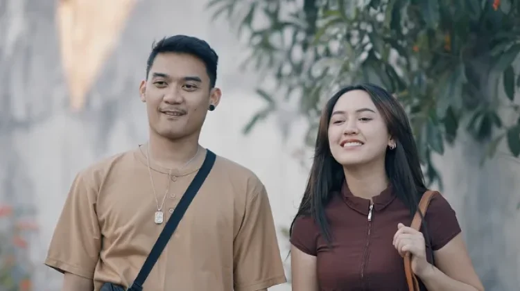 Lirik Lagu Penggantine - Happy Asmara