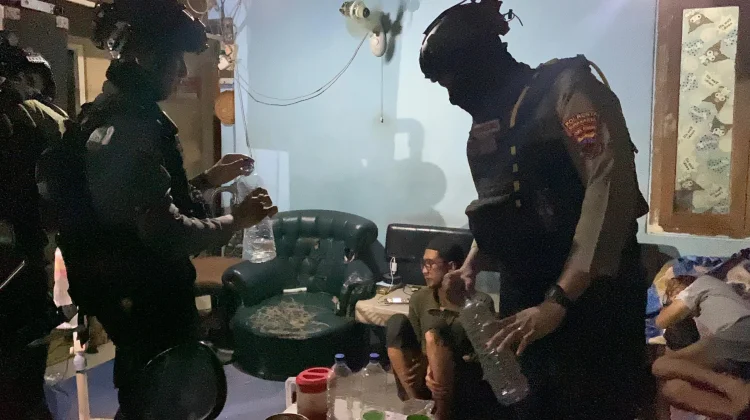 Tim Sparta Amankan Lima Warga Gelar Pesta Miras Tiga Hari Berturut-turut di Sumber