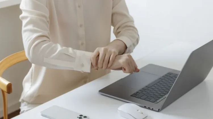 Taukah Penyebab Kesemutan Tangan? Carpal Tunnel Syndrome