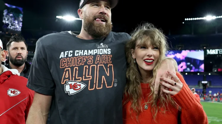 Taylor Swift Tampil sebagai Polisi, Travis Kelce Ikut Terpesona