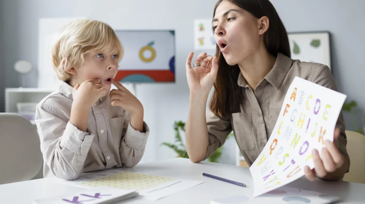 Kenali Speech Delay pada Anak, Jangan Menunggu Terlalu Lama