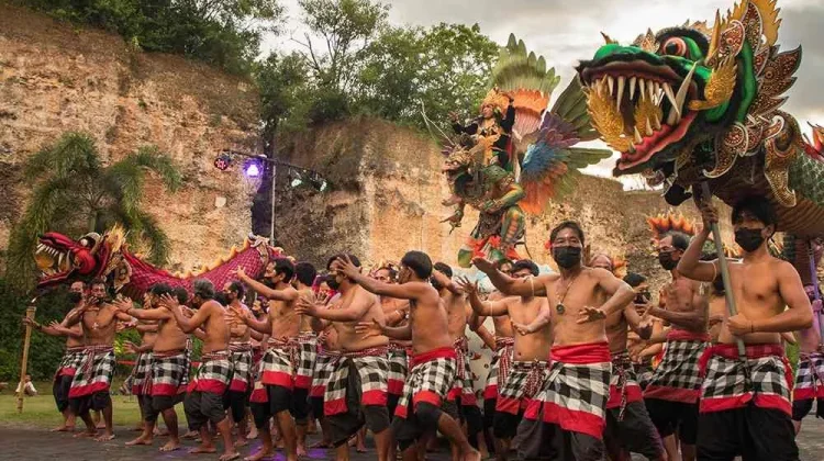 Tari Kecak Garuda Wisnu Kencana, Wajah Budaya Bali Masa Kini