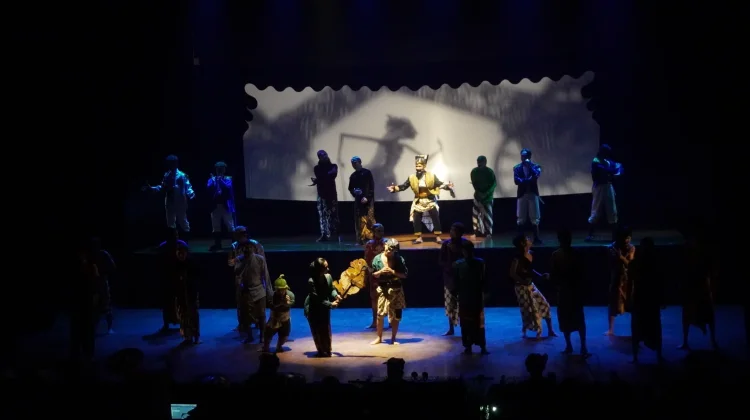Nyai Ageng Anjang Mas: Transformasi Pakeliran dalam Panggung Teater