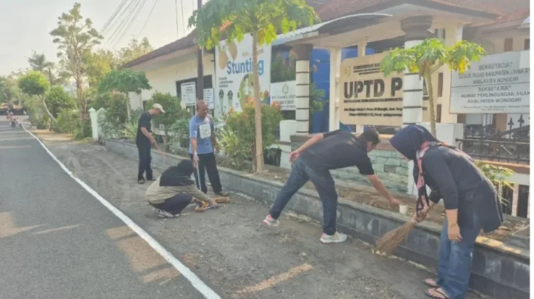 Dinsos Wonogiri Pilah Sampah Dukung World Cleanup Day
