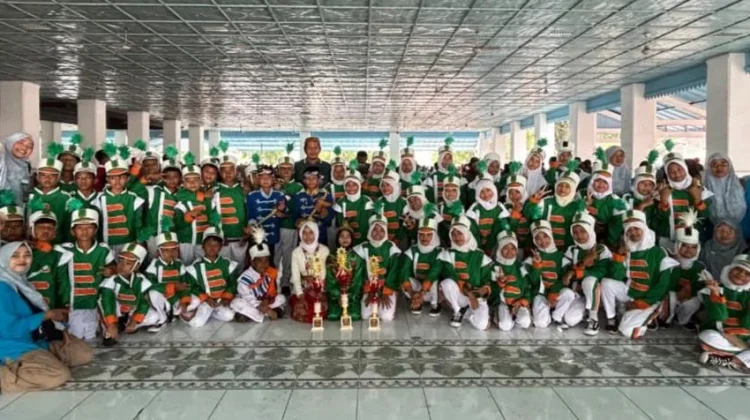 MI Salamah Karanganyar Unjuk Gigi dalam Pakubuwono Street Parade Festival 2026