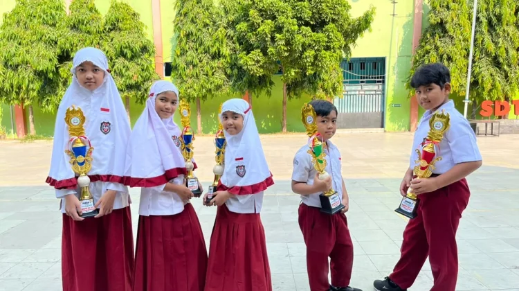SDTQ Al Abidin Surakarta Boyong Lima Piala MAPSI Tingkat Kecamatan