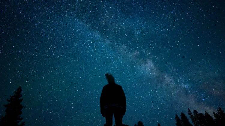 Stargazing, Hobi Sederhana untuk Menikmati Langit Malam