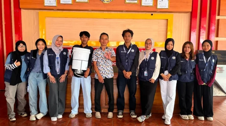 Mesin Pencacah Perkuat Pengelolaan Sampah Organik Desa Selasari