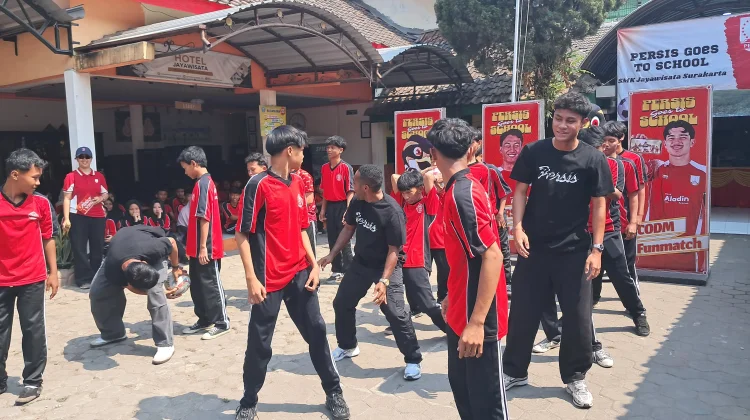 Siswa SMK Jayawisata Surakarta Antusias Ikuti Persis Goes to School