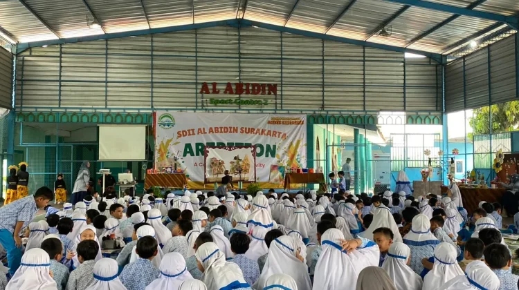 Artbition 2026, Siswa SDII Al Abidin Presentasikan Karya dalam Bahasa Inggris