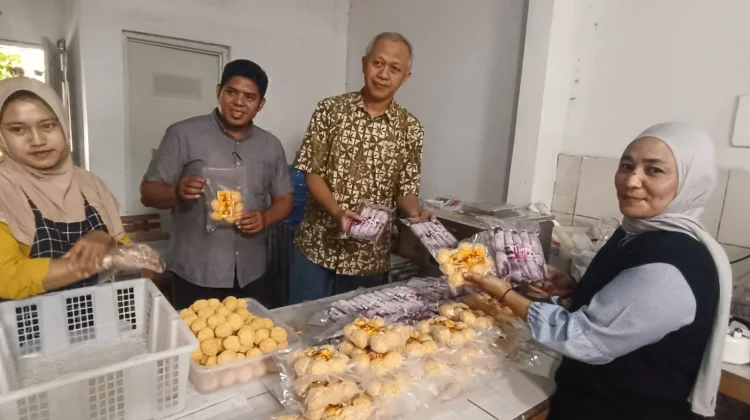 Hilirisasi Riset UNS Bantu UMKM Gethuk Kemuning Tingkatkan Omzet Usaha