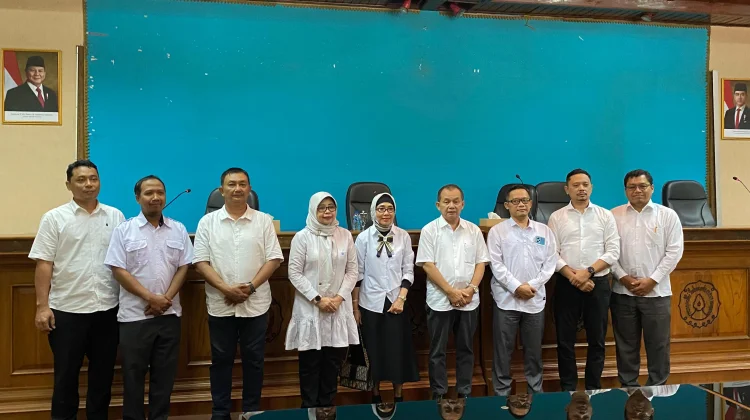 Perkuat Inovasi, UNS Kukuhkan Tujuh Guru Besar Baru Lintas Disiplin