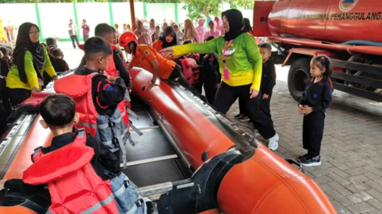 Siswa TK Kemala Bhayangkari Belajar Mitigasi Bencana