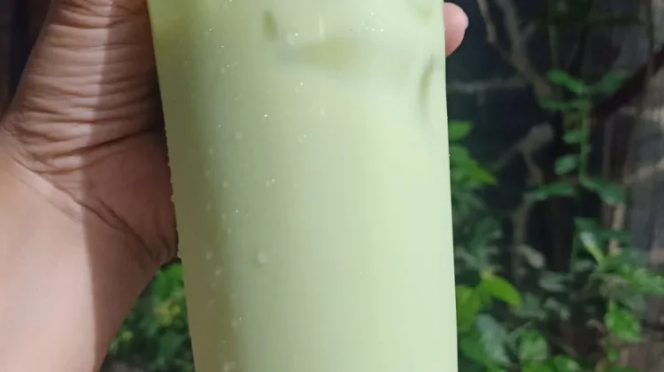 Es Matcha, Minuman Hijau yang Menyegarkan