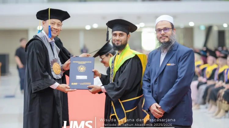 Konsisten Publikasi, Alumnus FAI UMS Raih World Rank 4 Education and Islamic Studie