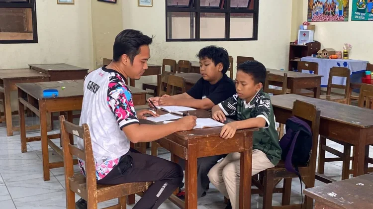 Wujudkan Kampung Wasis, Kelurahan Punggawan Luncurkan Program Anbuh Anggu