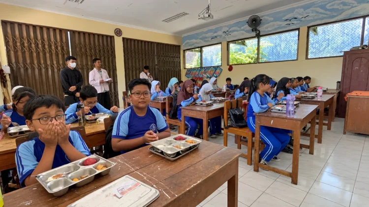 Free Meals Positively Affects Student Attendance, Learning Spirit: Govt ...