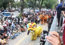 Atraksi Liong dan Barongsai, di Neo SGM Saat Imlek Memukau Masyarakat